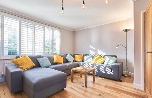 Brixham House | Sunny Days: Beautiful Spacious 4 bed house