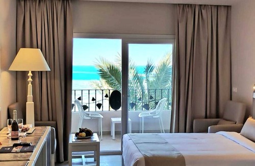 Corniche Road-Dahar Resort | Sunny Days El Palacio Resort & Spa