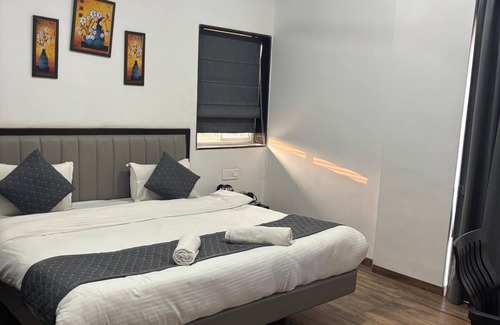 Satara Hotel | Sunny Executive Satara