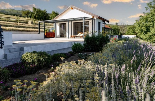 Matavun Apartment | Sunny Hill