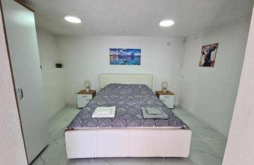 Southwestern Region Apartment | Sunny Lake Trpejca