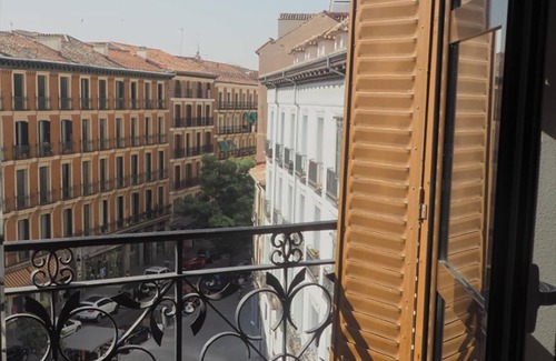 Centro Apartment | Sunny Loft Historic District - Sol