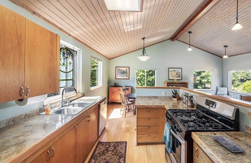 Sea Ranch House | Sunny Serene Sea Ranch Retreat