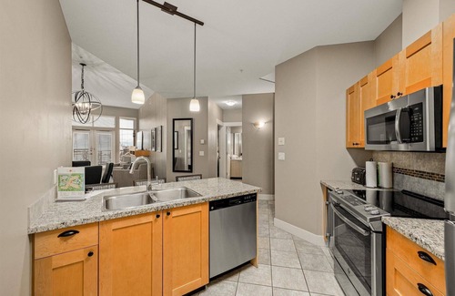 Westbank Condo | Sunny Shore at The Cove Lakeside Resort