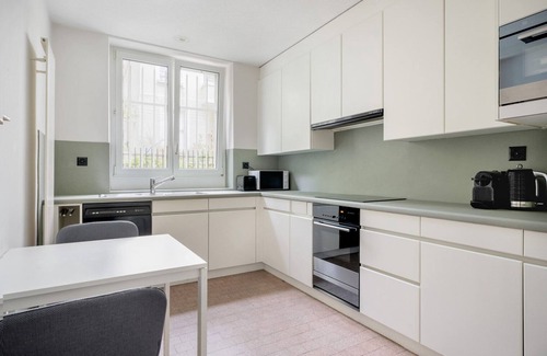 District 6 Apartment | Sunny Unterstrass 1BR w/Storage, 10 min to market, by Blueground