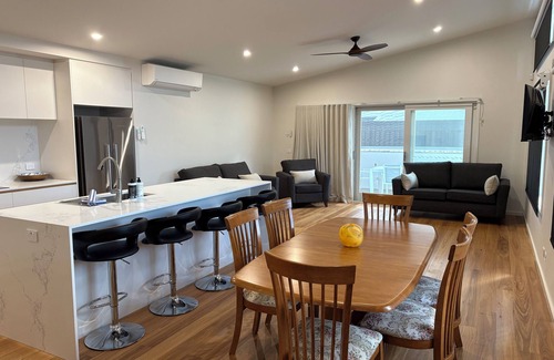 Tomakin House | Sunpatch Guest House