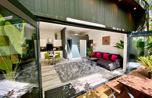 Newton Ferrers Cabin | Sunridge Cube 1 with Hot Tub & Giant Home Cinema