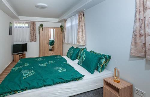 Rakoshegy Apartment | Sunrise Airport Inn - Free Parking