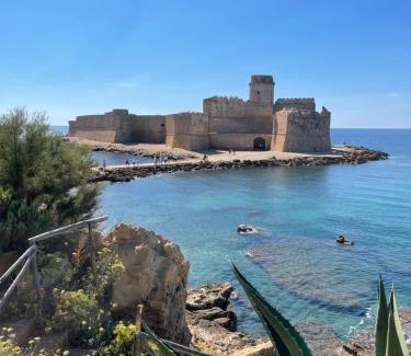 Le Castella Bed & Breakfast | Sunrise B&B Le castella