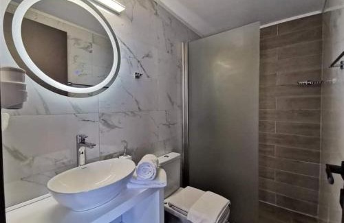 Vlachiana Apartment | Sunrise Luxury Seaside Apartment