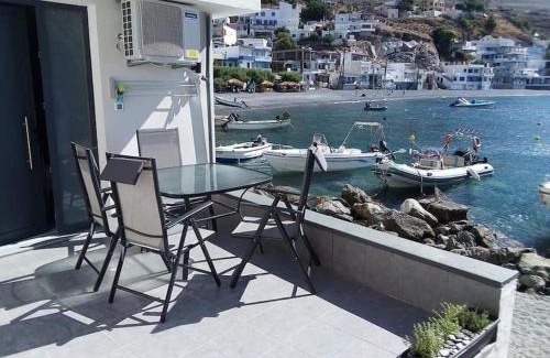 Vlachiana Apartment | Sunrise Luxury Seaside Apartment