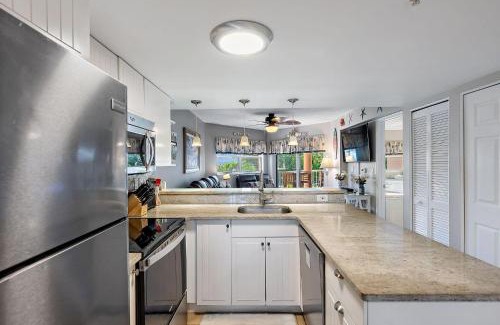 St. Pete Beach House | Sunrise Resort 209