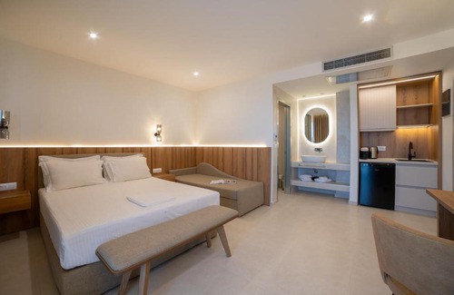 Chrisi Akti Apartment | Sunrise SeaSide Suites