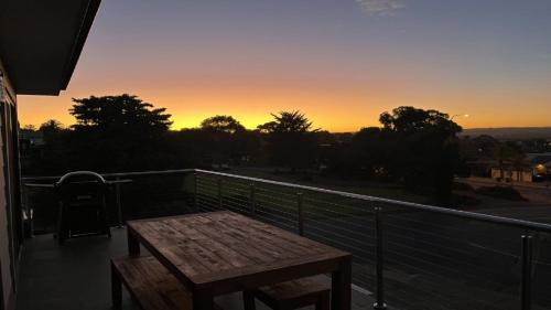 Port Noarlunga House | Sunrise To Sunset Getaway By Wine Coast Holidays