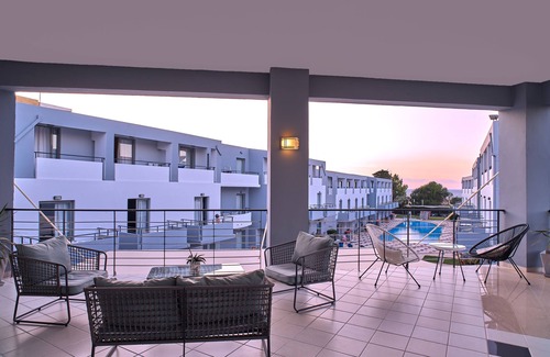 Platanias Town Apartment | Sunrise Village Hotel