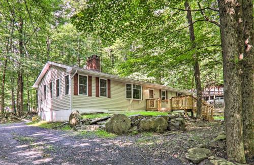 Locust Lake Village House | Sunroom, Fire Pit and Sauna Lake Locust Village Gem