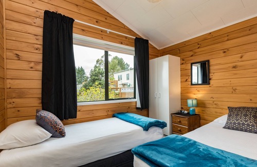 Haruru Cottage | Sunseeker Cottages Motel