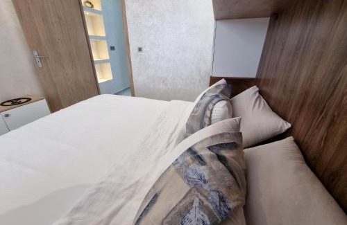 Anza Apartment | Sunset Apartment, Anza