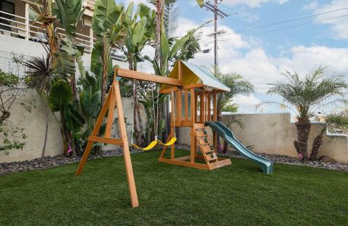 Point Loma Heights House | Sunset Balcony Views 1 Mile to Beach 7 Beds
