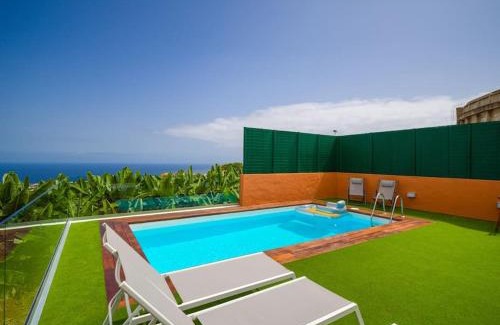 Arucas Villa | Sunset Banana Plantation House with sea views and private pool by CanaryScape