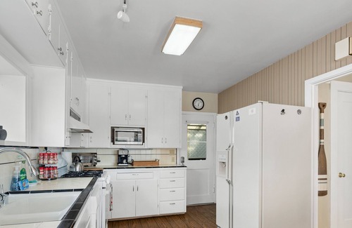 Eastside Santa Cruz House | Sunset Cottage