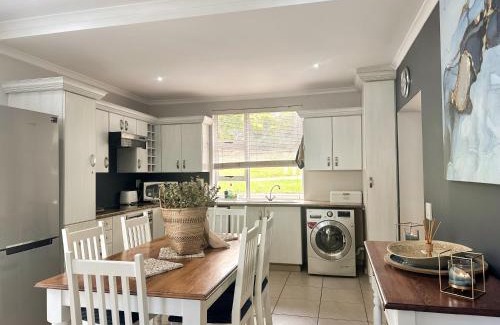 Pinnacle Point Apartment | Sunset Cove 3 Bedroom Villa