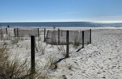 Hilton Head Apartment | Sunset Dunes Direct Beach Access