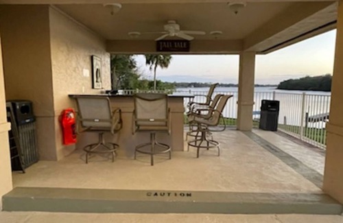 Welaka Condo | Sunset Getaway
