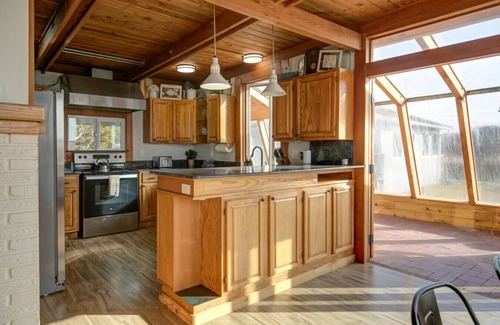 Westport Apartment | Sunset Shores - Oceanfront Stay