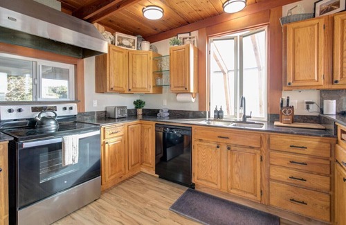 Westport Apartment | Sunset Shores - Oceanfront Stay