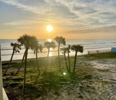 Bostwick Park Apartment | Sunset Studio Daytona Beachfront