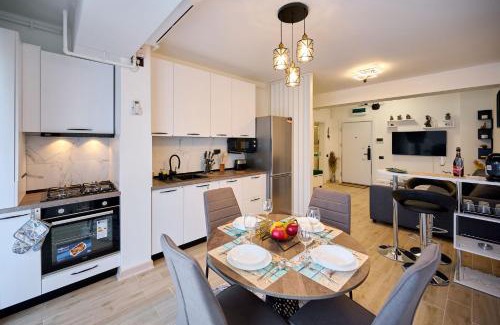 Mamaia-Sat Apartment | Sunset View Apartment in Infinity Beach Resort - parking