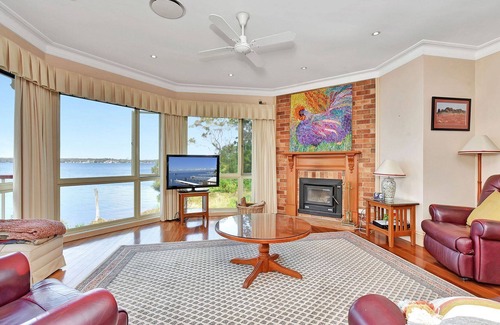 Sunshine House | Sunshine Lake Views with Jetty and Slipway