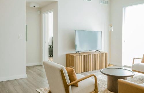 Miami Gardens Apartment | Sunshine State Sanctuary #2401