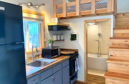 San Luis Obispo House | Sunshine Tiny Studio and Loft Close to Downtown