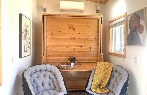 San Luis Obispo House | Sunshine Tiny Studio and Loft Close to Downtown