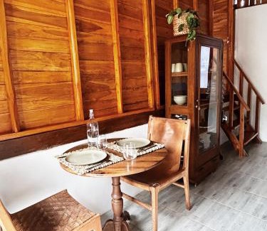Pecatu Apartment | Sunshine wooden house