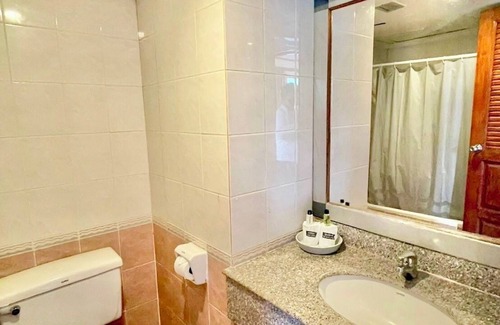 Khanom Hotel | Supar Royal Beach Hotel