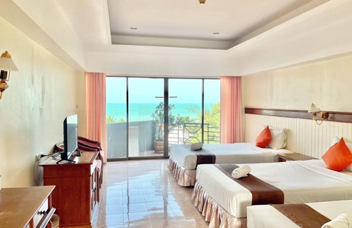 Khanom Hotel | Supar Royal Beach Hotel
