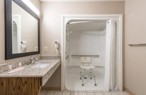Alexander City Hotel | Super 8 by Wyndham Alexander City