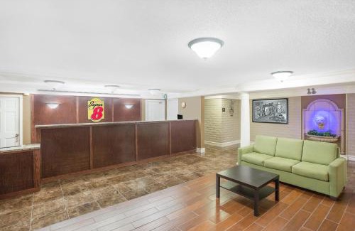Austell Hotel | Super 8 by Wyndham Austell/Six Flags