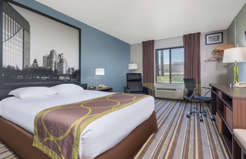 Pumpkin Center Hotel | Super 8 by Wyndham Bakersfield South CA