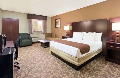 Chandler Hotel | Super 8 by Wyndham Chandler Phoenix