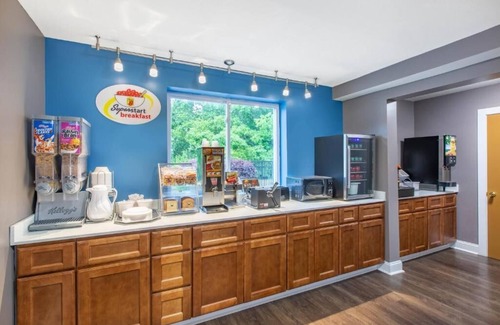 Lookout Valley Neighborhood Association Hotel | Super 8 by Wyndham Chattanooga Lookout Mountain TN