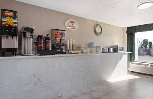 Columbus Hotel | Super 8 by Wyndham Columbus