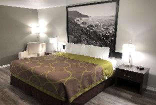 Downtown Hotel | Super 8 by Wyndham Eureka