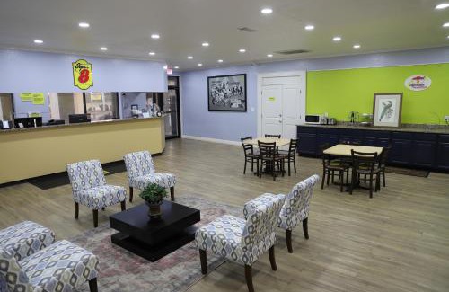 Florence Hotel | Super 8 by Wyndham Florence SC I-95 North - Hwy 76