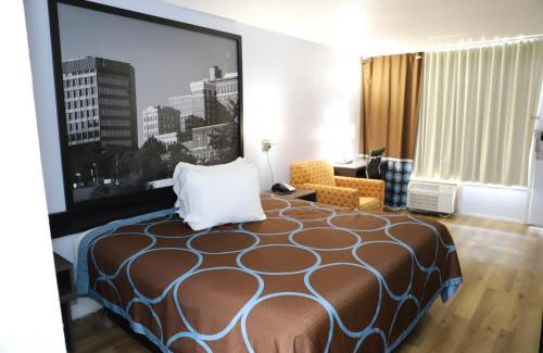 Florence Hotel | Super 8 by Wyndham Florence SC I-95 North - Hwy 76