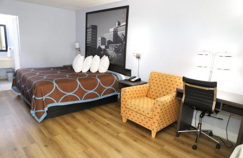 Florence Hotel | Super 8 by Wyndham Florence SC I-95 North - Hwy 76