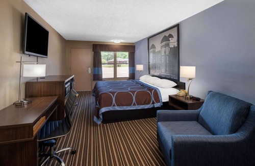 Gadsden Hotel | Super 8 by Wyndham Gadsden AL
